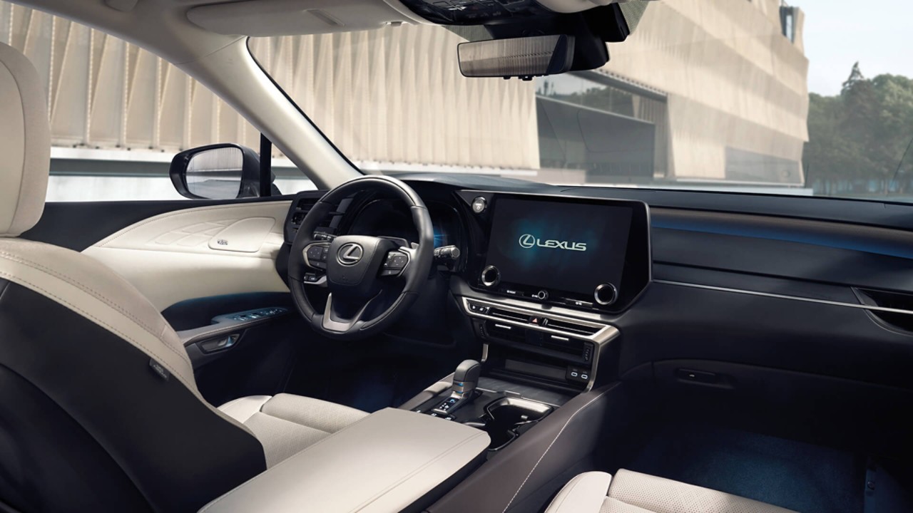 Lexus RX drivers cockpit 